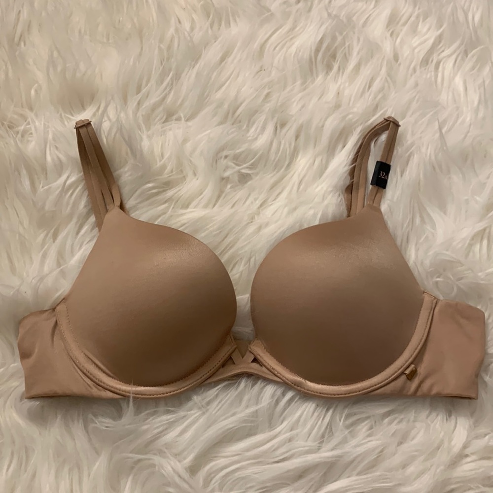 NWT Victoria’s Secret Very Sexy 32A Push-up Bra